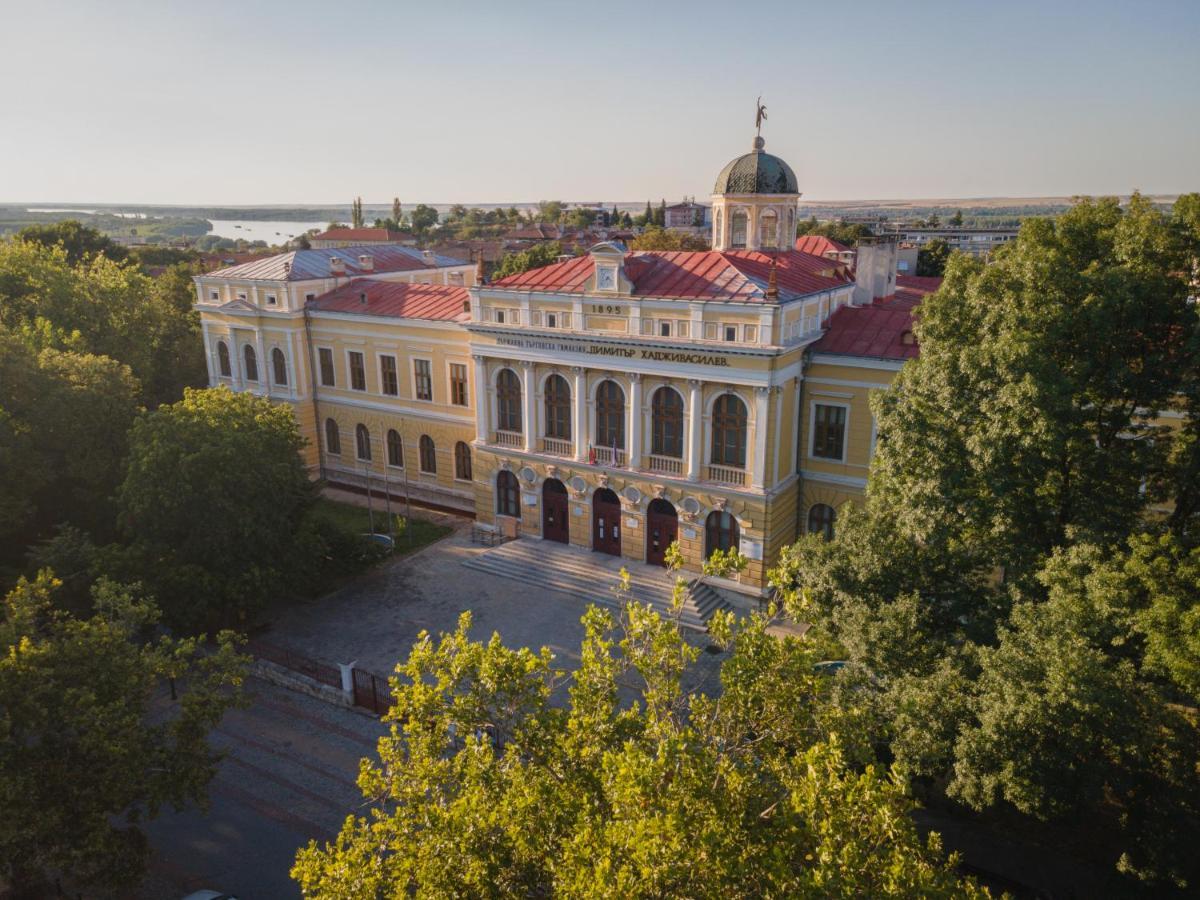 Пансион - Димитър Хадживасилев สวิชทอฟ ภายนอก รูปภาพ